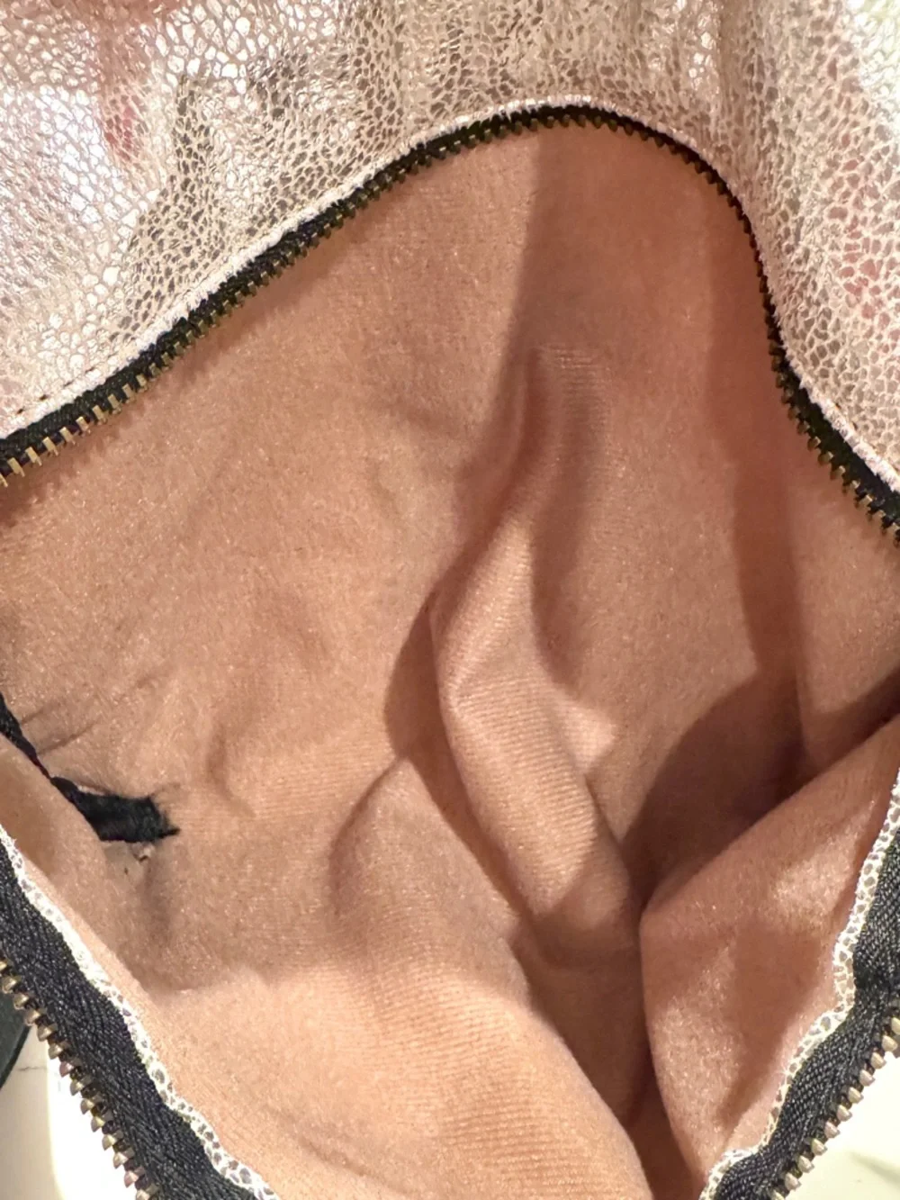 Kantero White Silver Glitter Backpack and Crossbody Bag with Black Straps NWOT - Picture 12 of 12